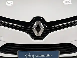 Used 2017 Renault Clio Dynamique S Nav Glacier White - Interior and Exterior details 7