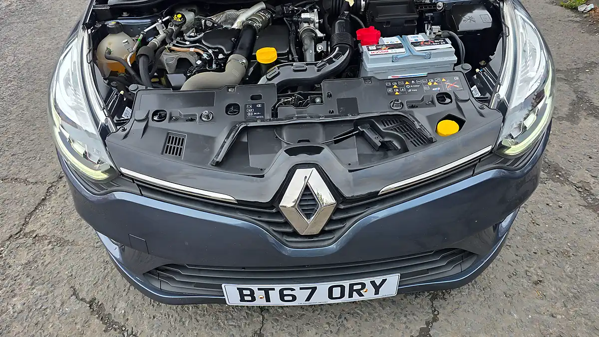 Used 2017 Renault Clio Dynamique S Nav Grey - Interior and Exterior details 20