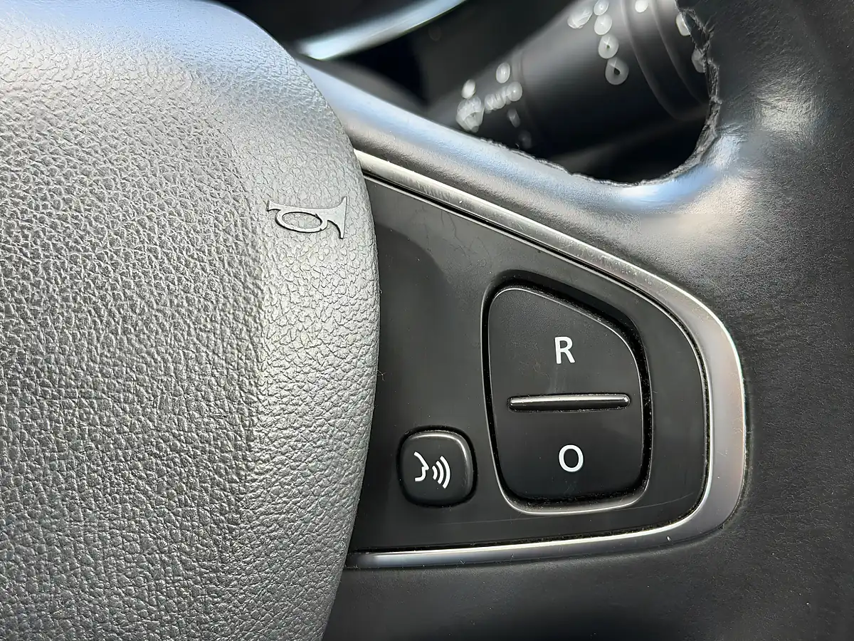 Used 2017 Renault Clio Dynamique S Nav Grey - Interior and Exterior details 15
