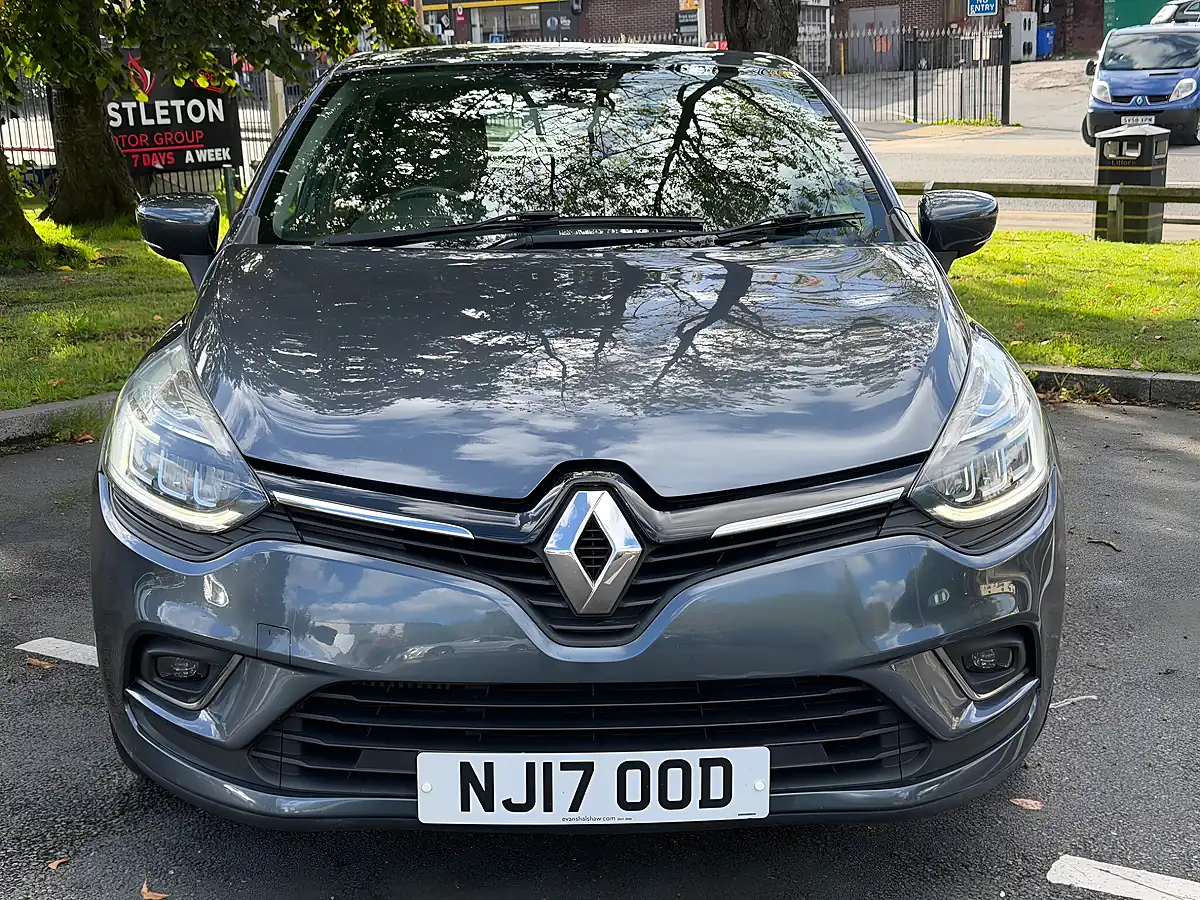 Used 2017 Renault Clio Dynamique S Nav Grey - Interior and Exterior details 2