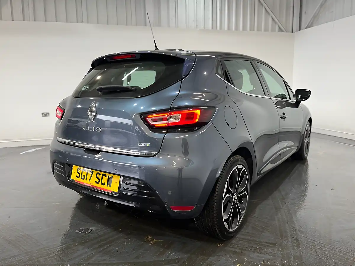 Used 2017 Renault Clio Dynamique S Nav Grey - Interior and Exterior details 7