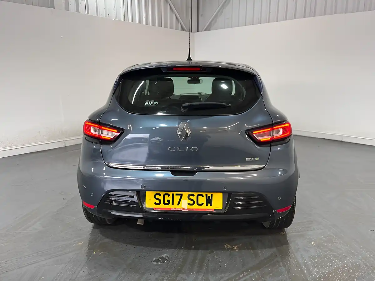 Used 2017 Renault Clio Dynamique S Nav Grey - Interior and Exterior details 8