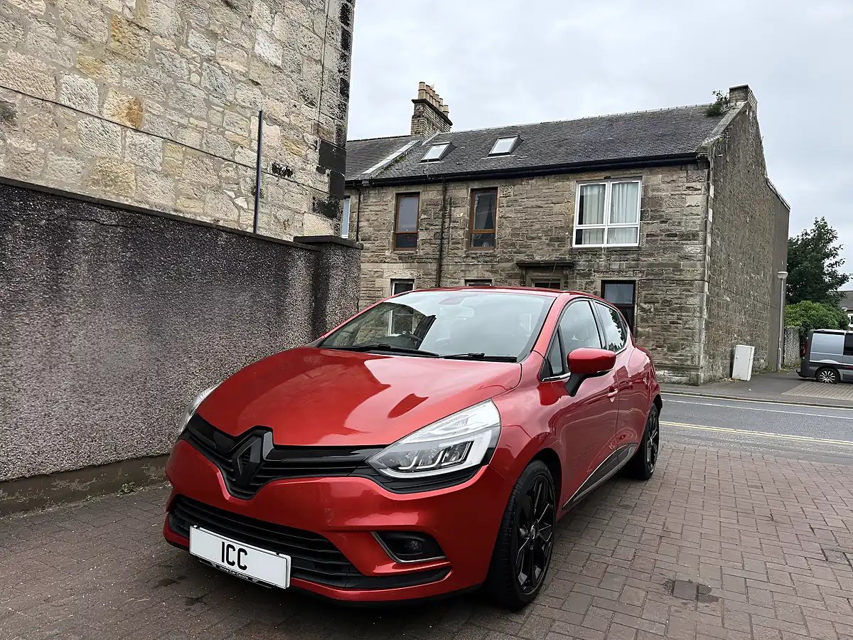 Used 2017 Renault Clio Dynamique S Nav Red - Interior and Exterior details 16