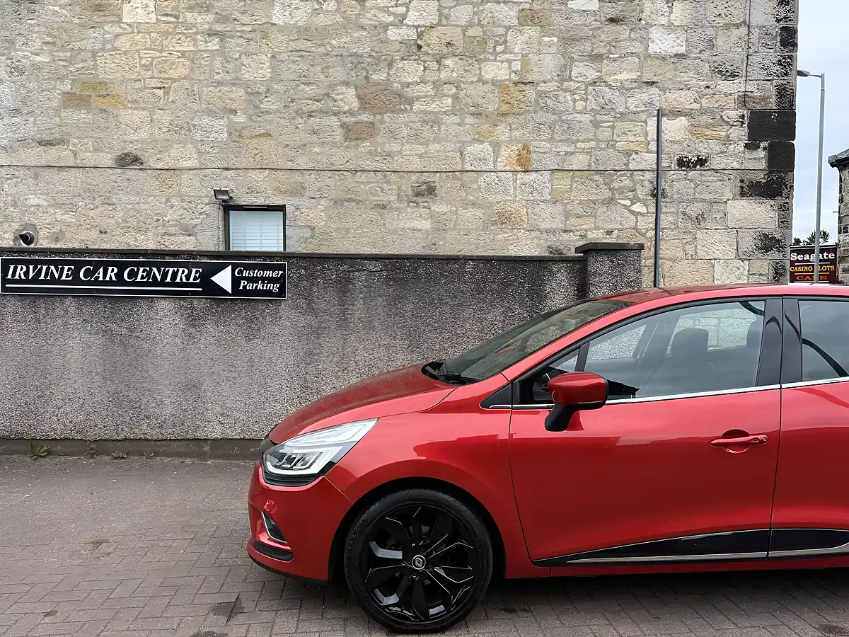 Used 2017 Renault Clio Dynamique S Nav Red - Interior and Exterior details 18