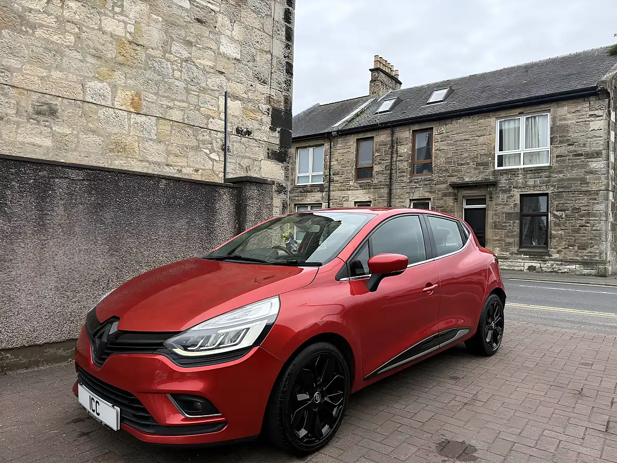 Used 2017 Renault Clio Dynamique S Nav Red - Interior and Exterior details 19