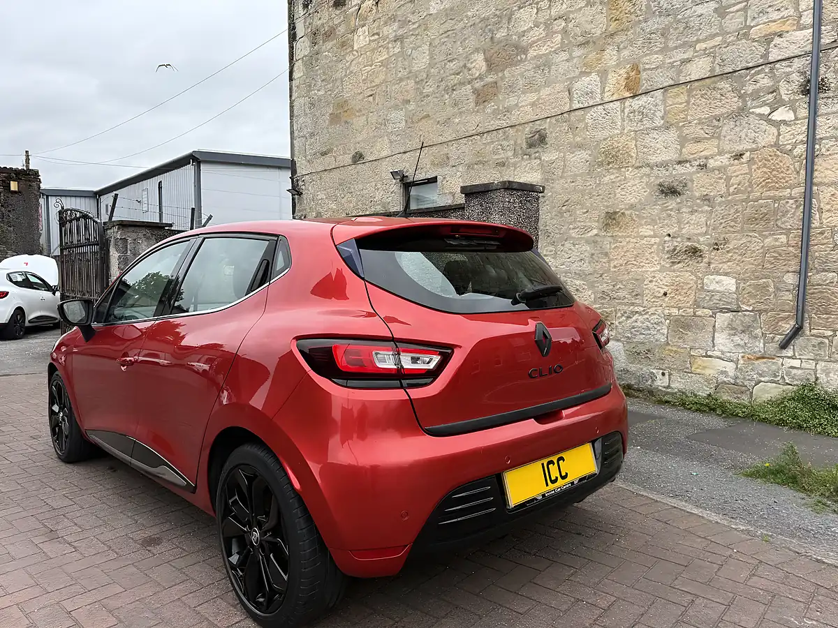 Used 2017 Renault Clio Dynamique S Nav Red - Interior and Exterior details 2