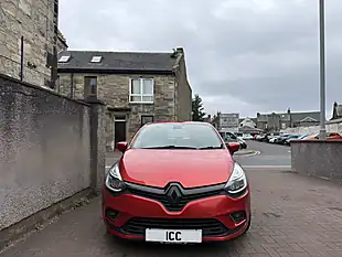 Used 2017 Renault Clio Dynamique S Nav Red - Interior and Exterior details 5