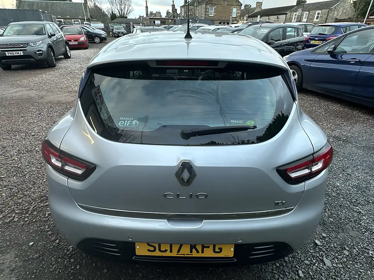 Used 2017 Renault Clio Dynamique S Nav Silver - Interior and Exterior details 12
