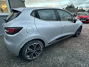 Used 2017 Renault Clio Dynamique S Nav Silver - Interior and Exterior details 14