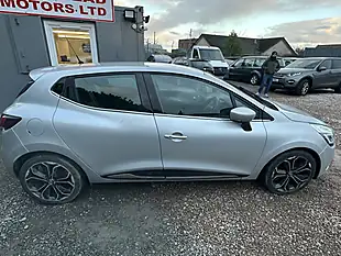 Used 2017 Renault Clio Dynamique S Nav Silver - Interior and Exterior details 15