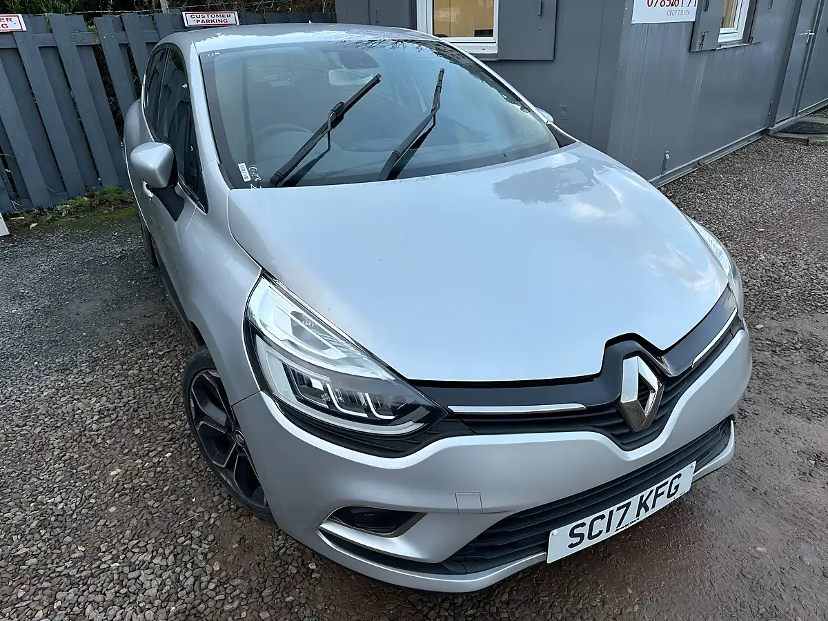 Used 2017 Renault Clio Dynamique S Nav Silver - Interior and Exterior details 2