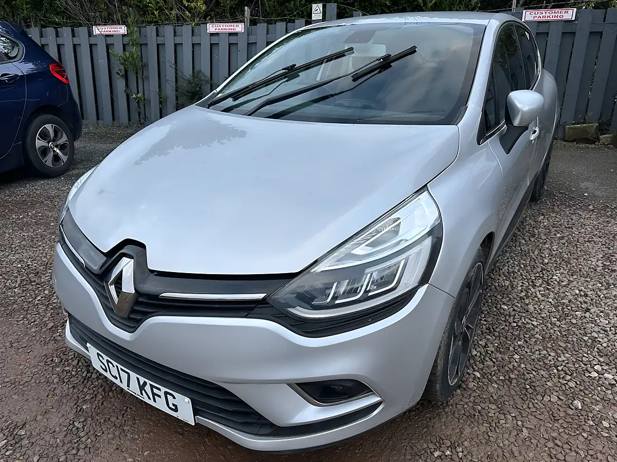 Used 2017 Renault Clio Dynamique S Nav Silver - Interior and Exterior details 5