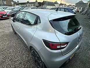 Used 2017 Renault Clio Dynamique S Nav Silver - Interior and Exterior details 9