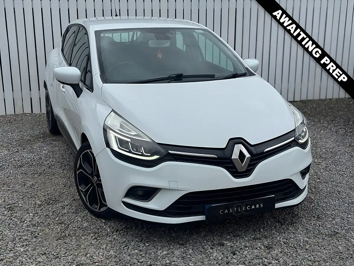 Used 2017 Renault Clio Dynamique S Nav White - Front View