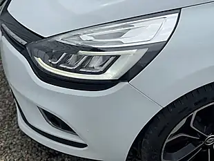 Used 2017 Renault Clio Dynamique S Nav White - Interior and Exterior details 11