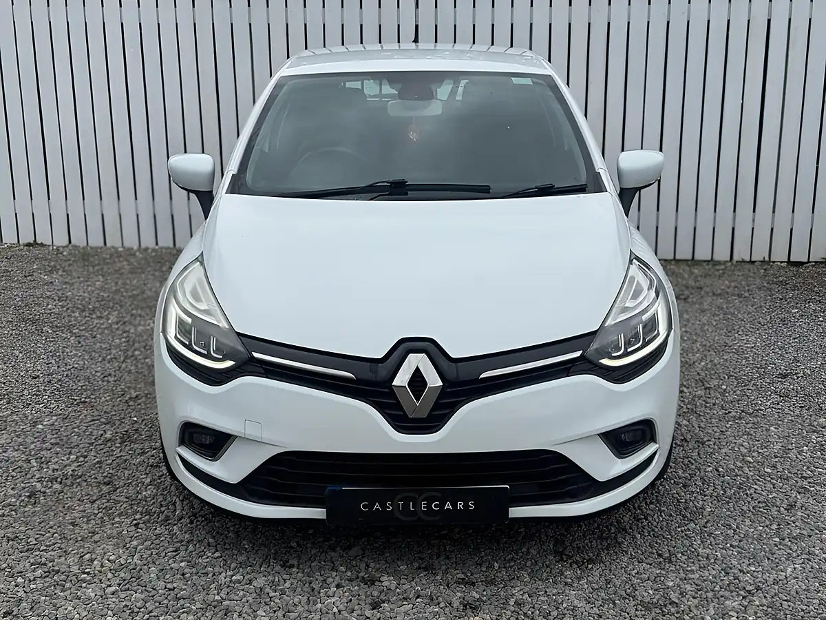 Used 2017 Renault Clio Dynamique S Nav White - Interior and Exterior details 3