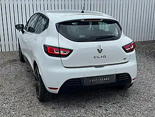 Used 2017 Renault Clio Dynamique S Nav White - Interior and Exterior details 4