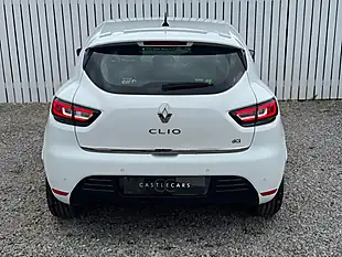 Used 2017 Renault Clio Dynamique S Nav White - Interior and Exterior details 6