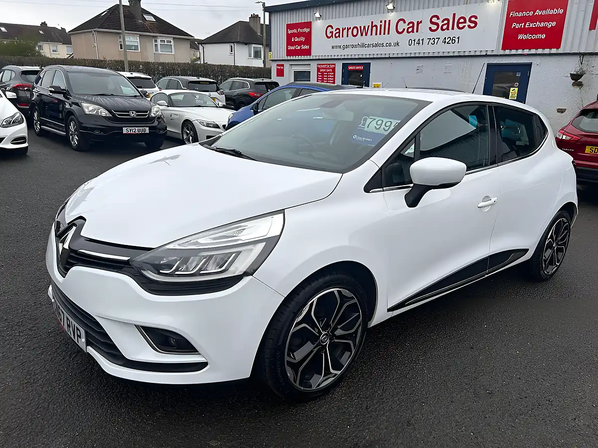 Used 2017 Renault Clio Dynamique S Nav White - Front View