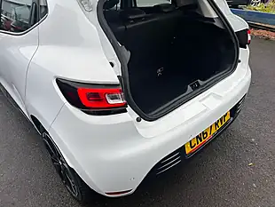 Used 2017 Renault Clio Dynamique S Nav White - Interior and Exterior details 10