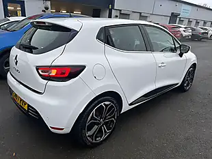 Used 2017 Renault Clio Dynamique S Nav White - Interior and Exterior details 9