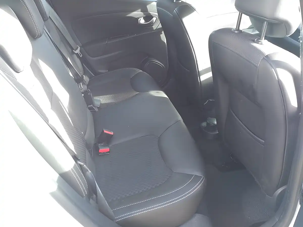Used 2017 Renault Clio Dynamique S Nav White - Interior and Exterior details 11