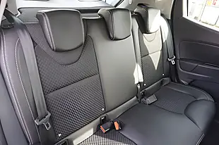 Used 2017 Renault Clio Dynamique S Nav White - Interior and Exterior details 12