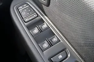 Used 2017 Renault Clio Dynamique S Nav White - Interior and Exterior details 20