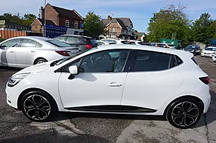 Used 2017 Renault Clio Dynamique S Nav White - Interior and Exterior details 3