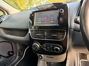 Used 2017 Renault Clio Dynamique S Nav White - Interior and Exterior details 16