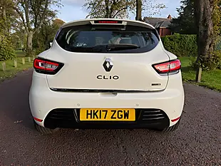 Used 2017 Renault Clio Dynamique S Nav White - Interior and Exterior details 4