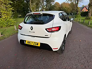 Used 2017 Renault Clio Dynamique S Nav White - Interior and Exterior details 5