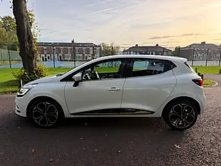Used 2017 Renault Clio Dynamique S Nav White - Interior and Exterior details 8
