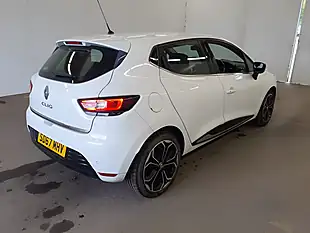 Used 2017 Renault Clio Dynamique S White - Interior and Exterior details 13