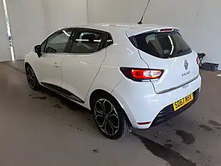 Used 2017 Renault Clio Dynamique S White - Interior and Exterior details 9