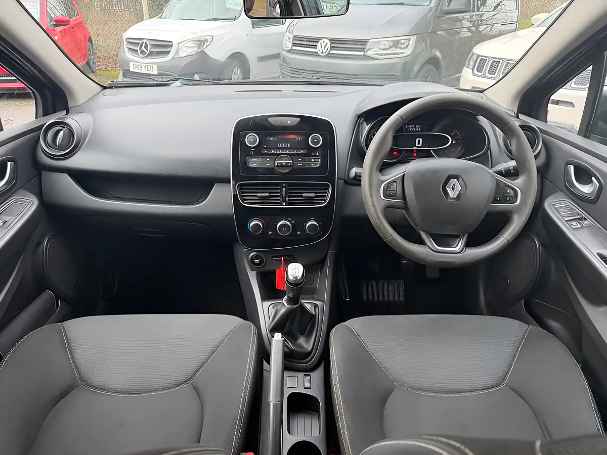 Used 2017 Renault Clio Play Grey - Interior and Exterior details 17