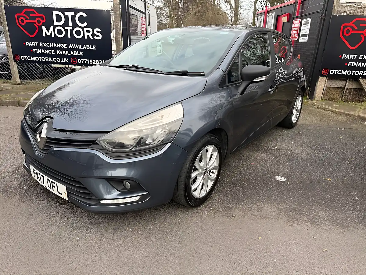 Used 2017 Renault Clio Play Grey - Interior and Exterior details 2