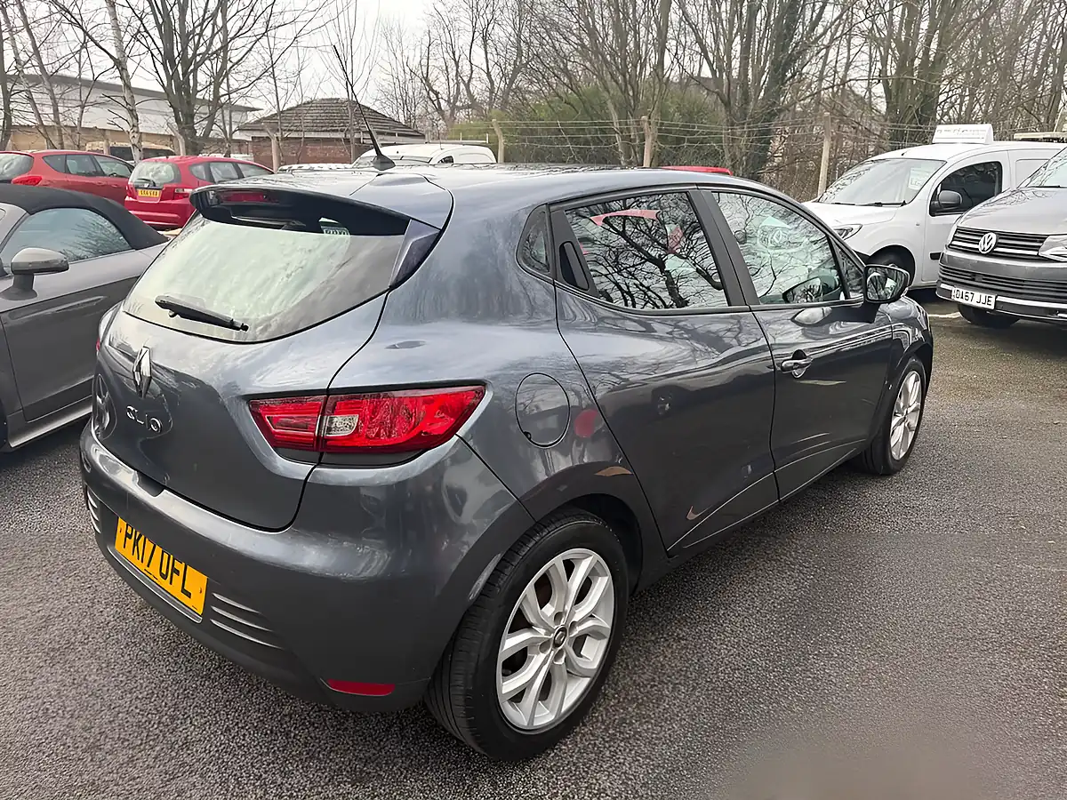 Used 2017 Renault Clio Play Grey - Interior and Exterior details 7