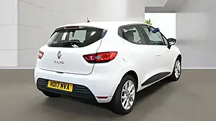 Used 2017 Renault Clio Play White - Interior and Exterior details 4