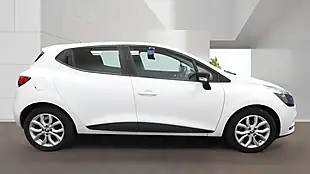 Used 2017 Renault Clio Play White - Interior and Exterior details 5