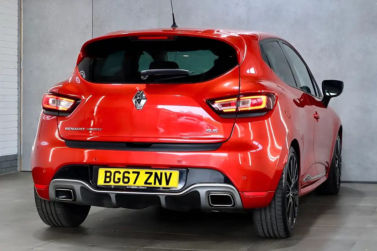 Used 2017 Renault Clio Renaultsport Nav Trophy Red - Interior and Exterior details 10