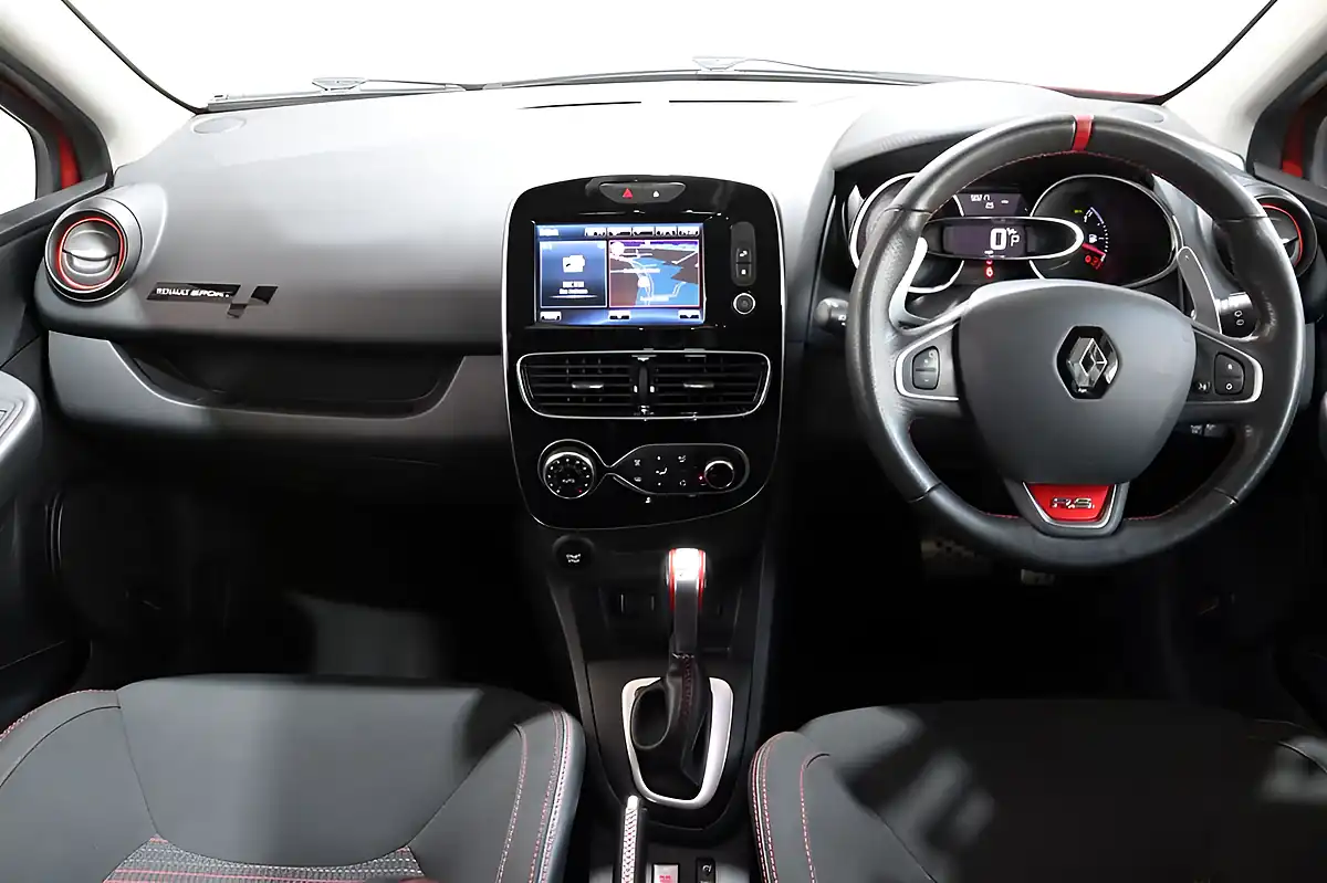 Used 2017 Renault Clio Renaultsport Nav Trophy Red - Interior and Exterior details 3