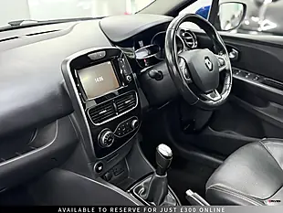 Used 2017 Renault Clio Signature Nav Blue - Interior and Exterior details 12