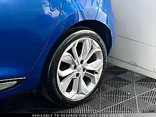 Used 2017 Renault Clio Signature Nav Blue - Interior and Exterior details 14