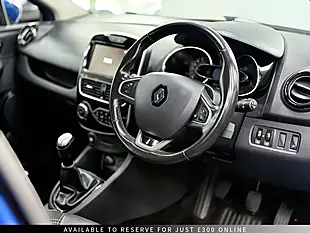 Used 2017 Renault Clio Signature Nav Blue - Interior and Exterior details 18