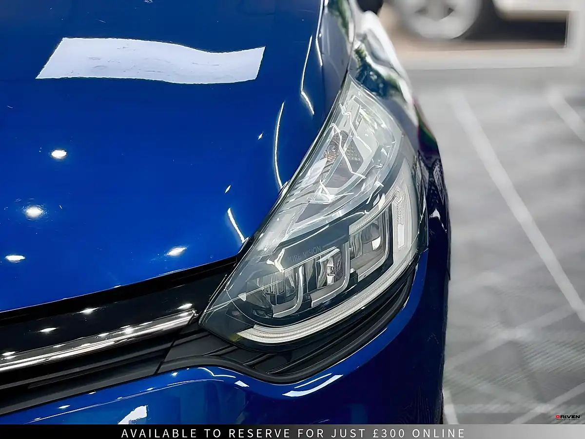 Used 2017 Renault Clio Signature Nav Blue - Interior and Exterior details 19