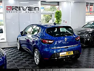 Used 2017 Renault Clio Signature Nav Blue - Interior and Exterior details 4