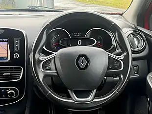 Used 2017 Renault Clio Signature Nav Flame Red - Interior and Exterior details 10