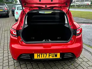 Used 2017 Renault Clio Signature Nav Flame Red - Interior and Exterior details 18