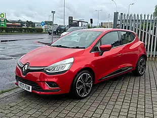 Used 2017 Renault Clio Signature Nav Flame Red - Interior and Exterior details 3